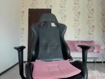 See _elysa online Now @ spicyfreecams.com