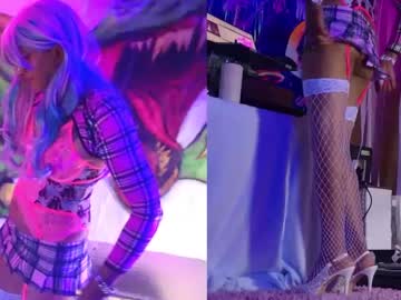 See _glitterboxx_ online Now @ spicyfreecams.com
