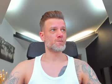 See Alexxian online Now @ spicyfreecams.com