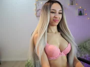 See Amai__liu online Now @ spicyfreecams.com