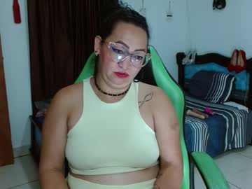 See Cataleya_ardiente1 online Now @ spicyfreecams.com