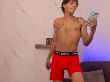 See Cro_mendoza online Now @ spicyfreecams.com