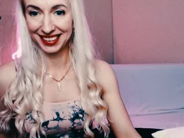 See Cute_smile_shy online Now @ spicyfreecams.com