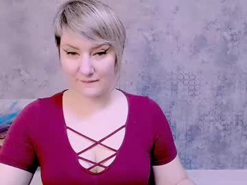 See Djullia online Now @ spicyfreecams.com