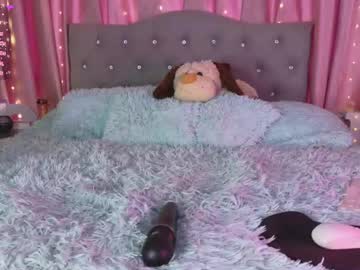 See Emiiscoot_1 online Now @ spicyfreecams.com