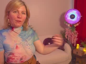 See French_devotion online Now @ spicyfreecams.com