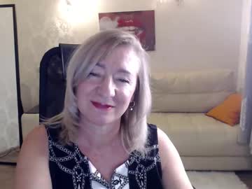 See Hunters_woman online Now @ spicyfreecams.com