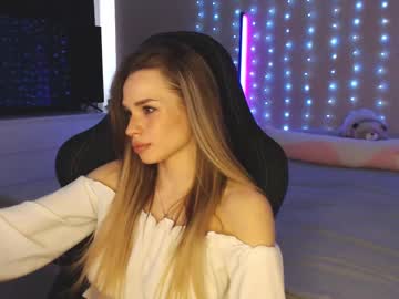 See Kira_lux online Now @ spicyfreecams.com