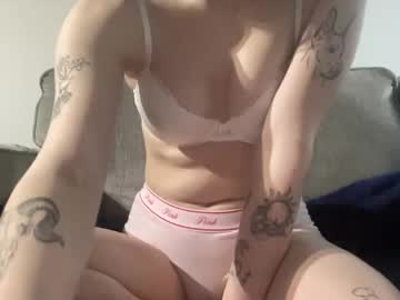 See Knextdoor online Now @ spicyfreecams.com