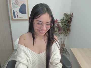 See Lauryn_chills online Now @ spicyfreecams.com