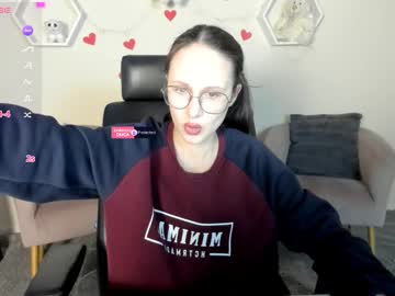 See Mona_cloud online Now @ spicyfreecams.com