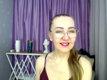 See Queen_a_n_i online Now @ spicyfreecams.com