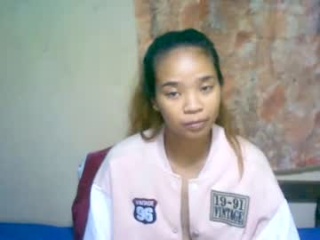 See Roxanne_98 online Now @ spicyfreecams.com