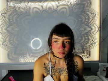See Samanthaa_smitth online Now @ spicyfreecams.com