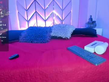 See Santi_prada online Now @ spicyfreecams.com