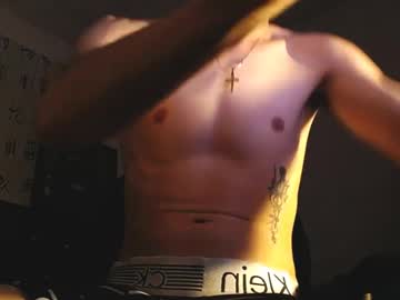 See Santiagocutex online Now @ spicyfreecams.com