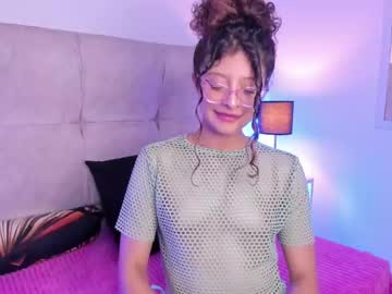 See Sara_mac_ online Now @ spicyfreecams.com