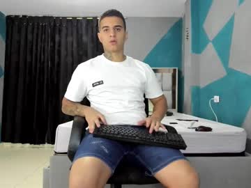 See Simonkeler online Now @ spicyfreecams.com