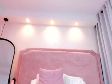 See Sophiawhite__ online Now @ spicyfreecams.com