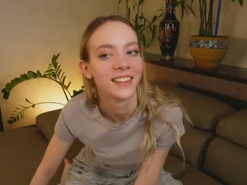 See Sunnivaharder online Now @ spicyfreecams.com