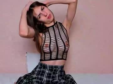 See Veneradi615 online Now @ spicyfreecams.com